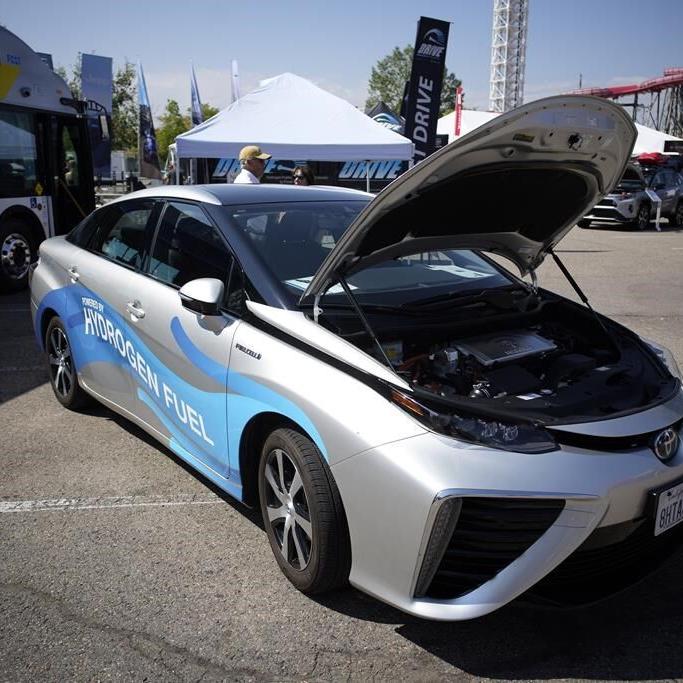 Biden awards $7 billion for clean hydrogen hubs across the country to help replace fossil fuels